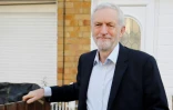 Le leader du Parti travailliste Jeremy Corby devant son domicile, le 26 février 2019 à Londres