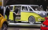 L'I.D. Buzz de Volkswagen lors du salon automobile de Détroit, le 10 janvier 2017.