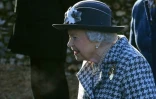 La reine Elizabeth arrive pour assister Ă une messe Ă Hillington, le 19 janvier 2020