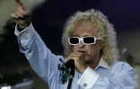 Le chanteur Michel Polnareff lors d'un concert à Paris pour la fête nationale le 14 juillet 2007