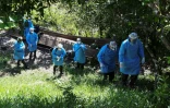 Des médecins militaires en route vers le village indigène de Cruzeirinho, dans le nord du Brésil, le 18 juin 2020