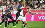 Le Monégasque Guillermo Maripan (d) marque le deuxième but de son équipe contre l'OL, le 11 septembre 2022 au stade Louis-II 