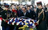 François Hollande lors du traditionnel dépôt de gerbe au pied de la statue de Georges Clémenceau, le 11 novembre 2015 à Paris