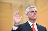 Le secrétaire d'Etat de Georgie, Brad Raffensperger, prête serment devant la commission d'enquête du 6 janvier à Washington, le 21 juin 2022