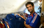 La plupart des 10 à 12.000 maillots collectés en 2015 proviennent de neuf centres de tri dispersés sur le territoire