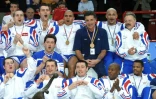 Les "Costauds" sacrés champions du monde après leur victoire sur la Suède, le 4 février 2001 à Paris