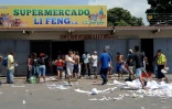 Pillage d'un supermarché à Maracay, le 27 juin 2017.