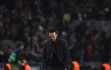 L'entraîneur du PSG Unai Emery dépité lors du match contre le Real Madrid en Ligue des champions au Parc des Princes le 6 mars 2018