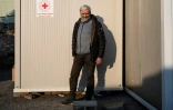 Le prĂŞtre Luigi Chiampo, fondateur de l'ONG d'aide aux migrants TalitĂ Kum, Ă Claviere dans les Alpes italiennes le 22 avril 2021