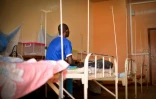 Un patient atteint du sida dans un hôpital à Bangui le 27 janvier 2022