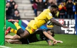 Le pilier rochelais Dany Priso marque un essai lors du match de poules de la Coupe d'Europe face à Glasgow, au stade Marcel-Deflandre, le 7 décembre 2019