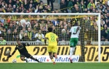 Ibrahim Sissoko inscrit un penalty pour Saint-Etienne face Ă Nantes, le 29 septembre 2024 Ă La Beaujoire