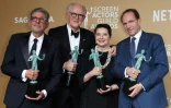 (g-d) Le casting de "Conclave": Sergio Castellitto, John Lithgow, Isabella Rossellini et Ralph Fiennes lors des Screen Actors Guild Awards à Los Angeles, le 23 février 2025