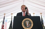 Le président américain Donald Trump s'exprime lors de sa visite à la résidence de l'ambassadeur américain en Irlande, le 12 septembre 2026 à Dublin