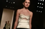 Le corset dans le défilé Victoria Beckham pendant la Fashion Week de New York le 14 février 2016