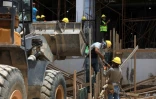 Des ouvriers sur le chantier de l'hôpital central Al-Wahda, construit à Derna dans le cadre des travaux de réhabilitation,  le 17 mai 2026