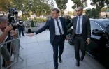 Emmanuel Macron à son arrivée à TF1 le 30 août 2016 à Boulogne-Billancourt