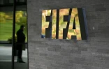 La Fifa envisage de saisir la justice suisse pour obtenir le remboursement de 2 millions de francs suisses (1,84 M EUR) versés de façon "indue" par l'ex-président de l'instance Sepp Blatter à Michel Platini