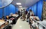 Des patients et des déplacés photographiés dans l'hôpital al-Chifa de Gaza le 10 novembre 2023
