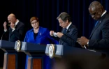 (g-d) Les ministres australiens de la Défense, Peter Dutton, et des Affaires étrangères Marise Payne et leurs homologues américains Antony Blinken et Lloyd Austin lors d'une conférence de presse, le 16 septembre 2021 à Washington 