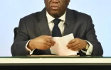Le président de la Commission électorale indépendante, Youssouf Bakayoko, annonce les résultats de la présidentielle, le 28 octobre 2015 à Abidjan