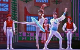 la danseuse Laura Kamila Rojas interprète Swanilda dans le ballet "Coppelia" au Théâtre national de Cuba, à La Havane, le 8 mai 2026