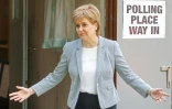 La Premier ministre écossaise, Nicola Sturgeon, à la sortie du bureau de vote le 25 juin 2016 à Edimbourg