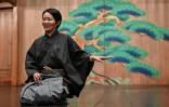 Mayuko Kashiwazaki lors d'une interview avec l'AFP à l'issue d'une répétition de la pièce "Dojoji" du théâtre nô, le 27 février 2024 à Tokyo