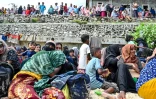 Des réfugiés rohingyas sur une plage de l'île de Sabang, dans la province d'Aceh, le 22 novembre 2023 en Indonésie
