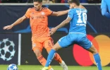 Le milieu de terrain de Lyon Houssem Aouar (g) contre Hoffenheim en Ligue des champions, le 23 octobre 2018 Ă Sinsheim (Allemagne)