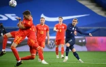 L'attaquant Antoine Griezmann marque le 2e but pour la France lors du match amical contre le Pays de Galles, à Nice, le 2 juin 2021