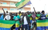 Des habitants de Libreville saluent le coup d'Etat militaire, le 30 août 2023 au Gabon