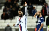 L'attaquant de Lyon Alexandre Lacazette après avoir transformé un penalty face à Bastia, le 5 novembre 2016 au Parc OL