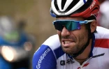 Thibaut Pinot en pleurs avant son abandon dans la 19e étape entre Saint-Jean-de-Maurienne et Tignes, le 26 juillet 2019 