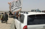 Un drapeau taliban, le 14 juillet 2021 à Chaman, près d'un poste frontière entre l'Afghanistan et le Pakistan dont les talibans assurent avoir pris le contrôle 