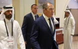 Le ministre russe des Affaires étrangères, Sergueï Lavrov, arrive au Forum de Doha dans la capitale qatarie, le 7 décembre 2024