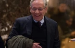 Bob Woodward le 3 janvier 2017 à son arrivée à la Trump Tower, à New York, pour rencontrer le président Donald Trump