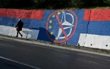 Une fresque anti-UE et anti-Otan à Belgrade, le 2 avril 2022