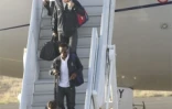 Mardi 1er juin 2010 - Aéroport de Pierrefonds - Saint-Pierre - L'équipe de France de football arrive à La Réunion