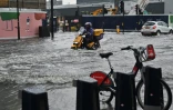 Inondation à Londres dans le quartier Nine Elms le 25 juillet 2021