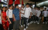 Mardi 1er juin 2010 - Arrivée de l'équipe de Chine de football à l'aéroport Roland-Garros de Saint-Denis (Photo MT)