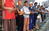 Des musulmans prient à la mosquée de Marawi à la veille de l'Aïd el-Fitr, le 23 juin 2017 sur l'île de Mindanao, aux Philippines