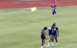 Jeudi 3 juin 2010: Entraînement à huis clos de l'équipe de France sur le stade de Petite-Ile