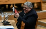 Nikos Michaloliakos, fondateur du parti d'extrême droite Aube Dorée, comparaît devant la cour pénale d'Athènes le 6 novembre 2019