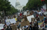 Une foule de manifestants devant le Capitole, Ă Washington, le 6 juin 2020