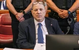 L'ancien producteur de cinéma américain Harvey Weinstein comparaît devant la Cour suprême pénale de l'État de New York, à Manhattan, le 21 avril 2026