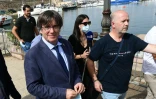 L'ex-président de Catalogne et eurodéputé Carles Puigdemont (G) à Alghero (Sardaigne), le 25 septembre 2021