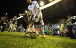 Foot - Stade Jean Ivoula à Saint-Denis - Match de gala entre la sélection de La Réunion et les Kréopolitains (joueurs réunionnais évoluant à l'extérieur)