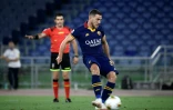 Le Français de l'AS Rome Jordan Veretout marque sur penalty contre Hellas Vérone, le 15 juillet 2020 à Rome