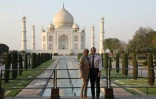 Le président français EMmanuel Macron et son épouse Brigitte Macron au Taj Mahal, en Inde, le 11 mars 2018